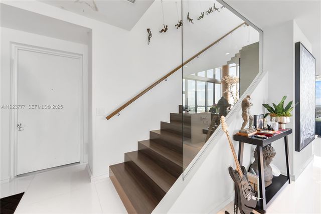 1100 Biscayne Blvd 6307, Miami, FL 33132