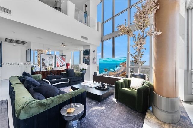 1100 Biscayne Blvd 6307, Miami, FL 33132