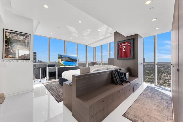 1100 Biscayne Blvd 6307, Miami, FL 33132