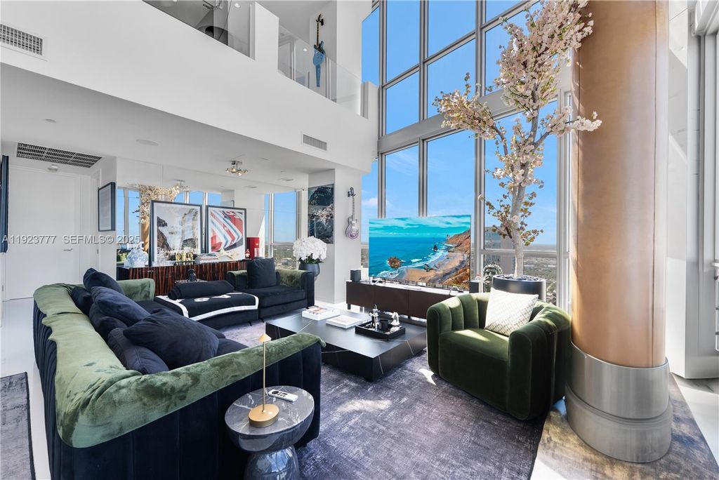 1100 Biscayne Blvd 6307, Miami, FL 33132