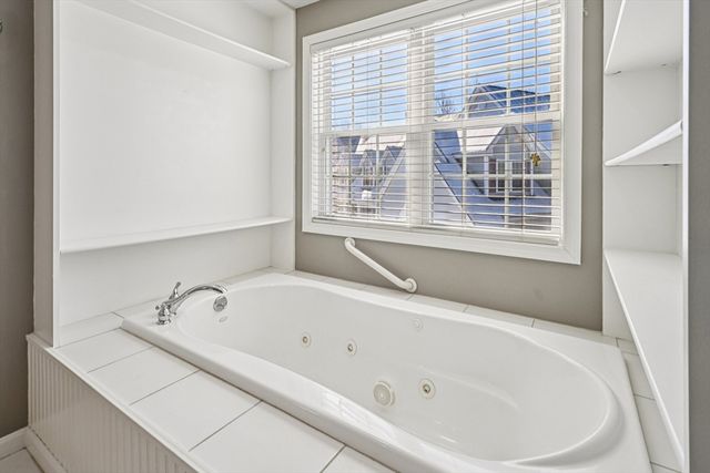 6A Patriots Way 37, Sterling, MA 01564