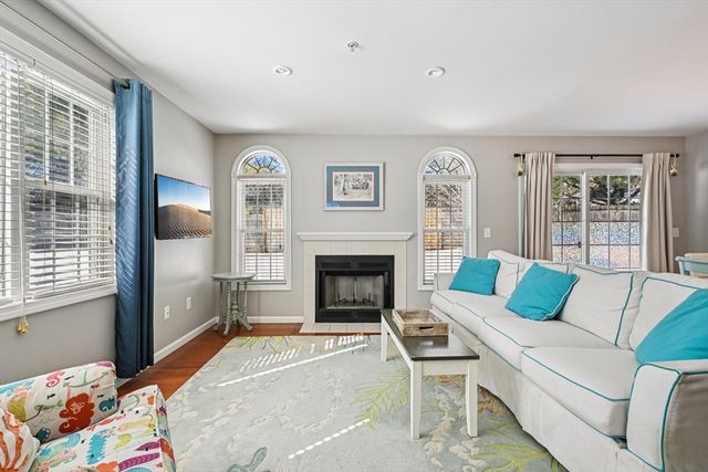 6A Patriots Way 37, Sterling, MA 01564