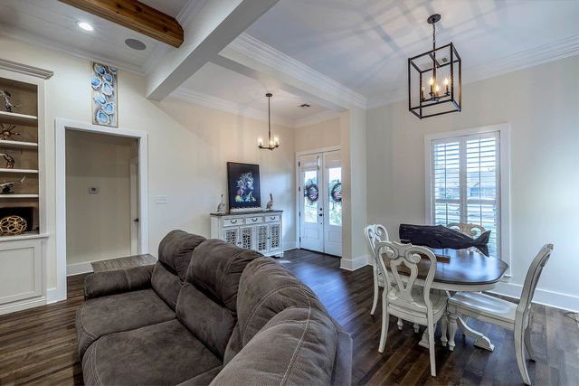 174 Bayou Lafourche Drive, Thibodaux, LA 70301