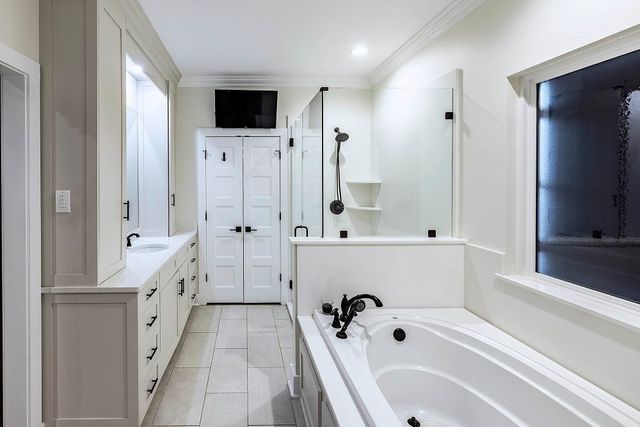 174 Bayou Lafourche Drive, Thibodaux, LA 70301