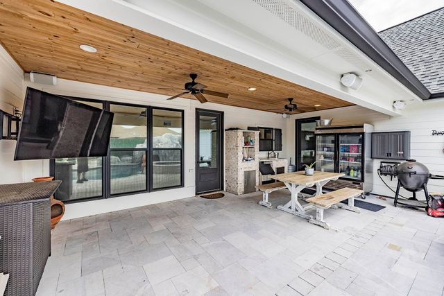 174 Bayou Lafourche Drive, Thibodaux, LA 70301