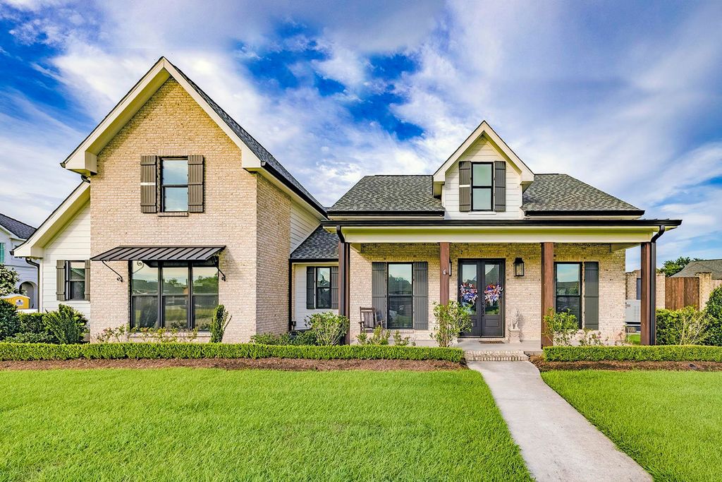 174 Bayou Lafourche Drive, Thibodaux, LA 70301