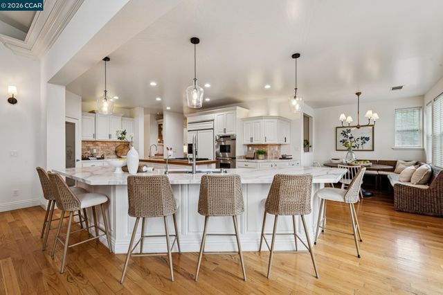 612 Sugarloaf Ct, Walnut Creek, CA 94596