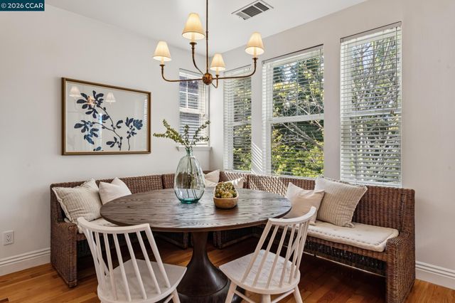 612 Sugarloaf Ct, Walnut Creek, CA 94596