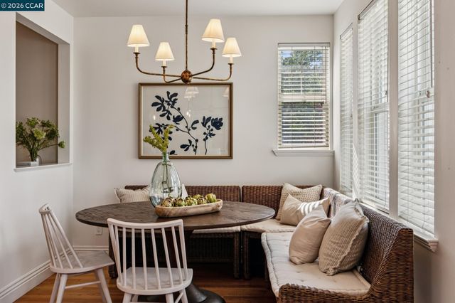 612 Sugarloaf Ct, Walnut Creek, CA 94596