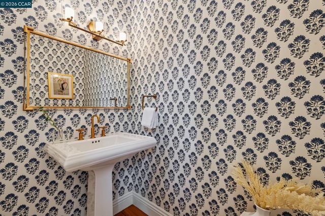 612 Sugarloaf Ct, Walnut Creek, CA 94596