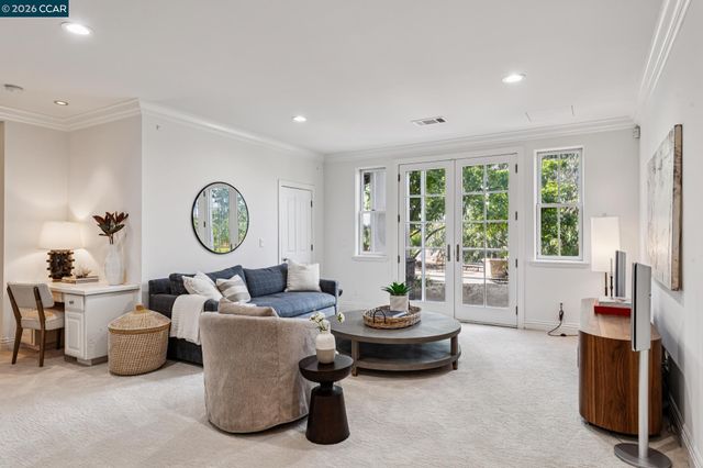 612 Sugarloaf Ct, Walnut Creek, CA 94596