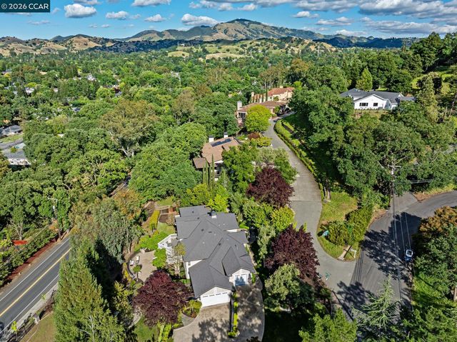 612 Sugarloaf Ct, Walnut Creek, CA 94596