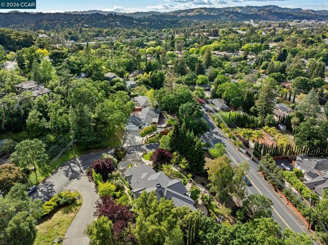 612 Sugarloaf Ct, Walnut Creek, CA 94596