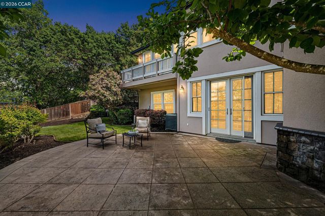 612 Sugarloaf Ct, Walnut Creek, CA 94596