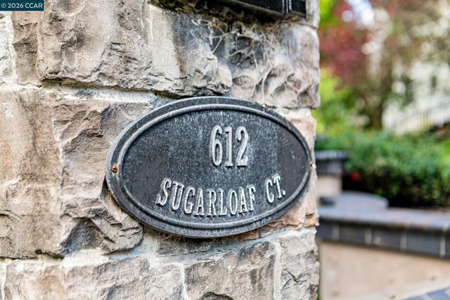 612 Sugarloaf Ct, Walnut Creek, CA 94596