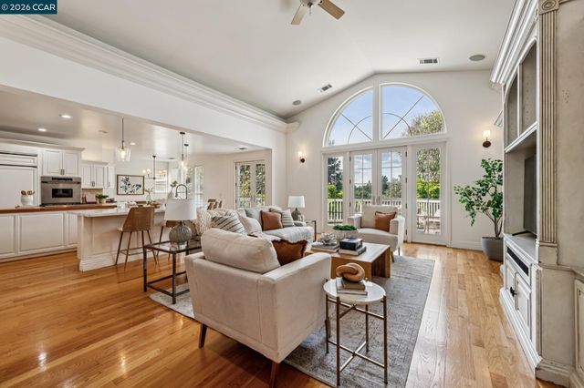 612 Sugarloaf Ct, Walnut Creek, CA 94596