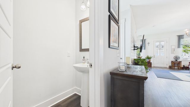 2012 Codorus Lane, Hanahan, SC 29410