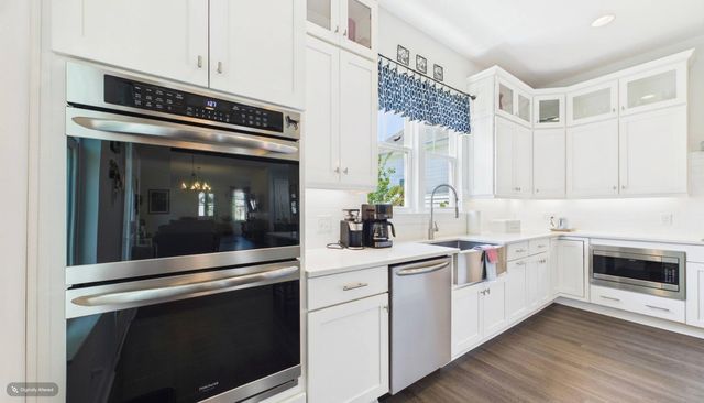 2012 Codorus Lane, Hanahan, SC 29410