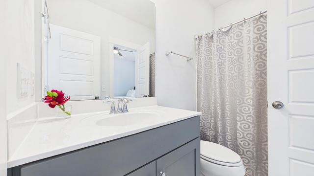 2012 Codorus Lane, Hanahan, SC 29410