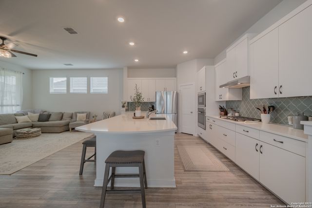 2909 Mindel St, New Braunfels, TX 78130