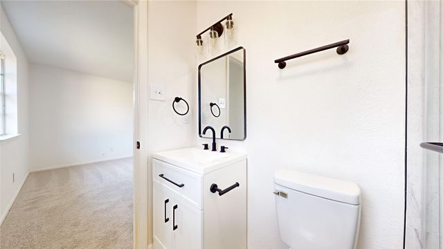 3220 Centennial Road, Forest Hill, TX 76119