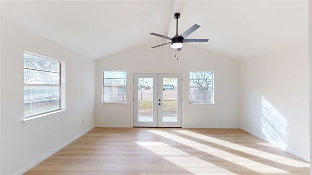 3220 Centennial Road, Forest Hill, TX 76119