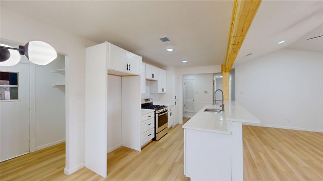 3220 Centennial Road, Forest Hill, TX 76119