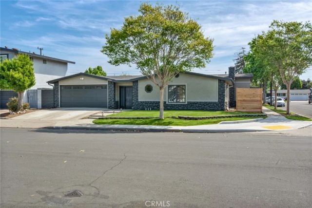 3230 Oregon, Costa Mesa, CA 92626