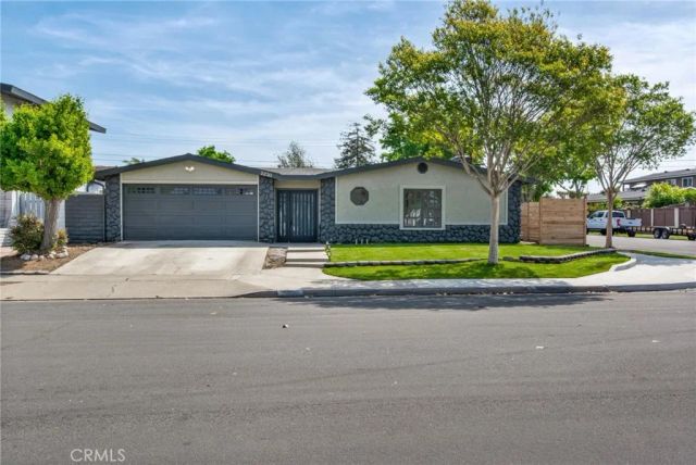 3230 Oregon, Costa Mesa, CA 92626