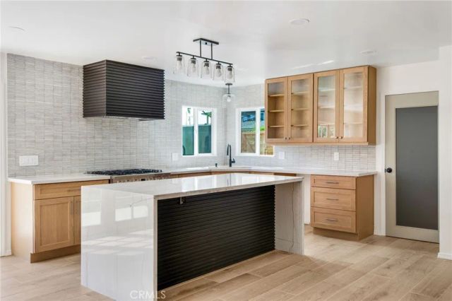 3230 Oregon, Costa Mesa, CA 92626