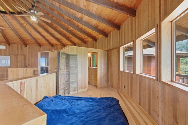 9595 Sterling Creek Road, Jacksonville, OR 97530