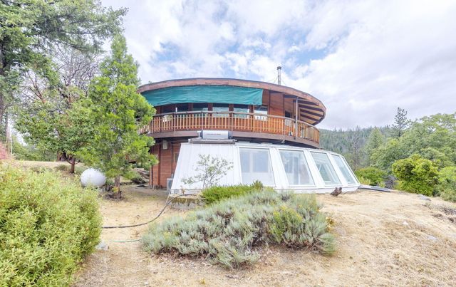 9595 Sterling Creek Road, Jacksonville, OR 97530