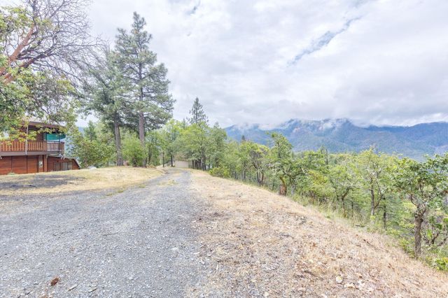 9595 Sterling Creek Road, Jacksonville, OR 97530