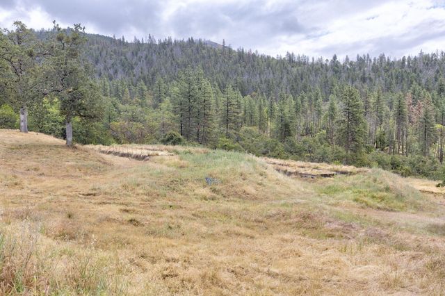 9595 Sterling Creek Road, Jacksonville, OR 97530
