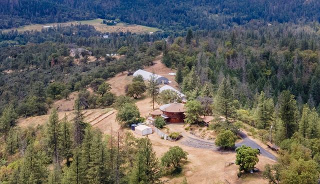 9595 Sterling Creek Road, Jacksonville, OR 97530