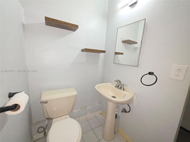 1215 NE 182nd St, North Miami Beach, FL 33162