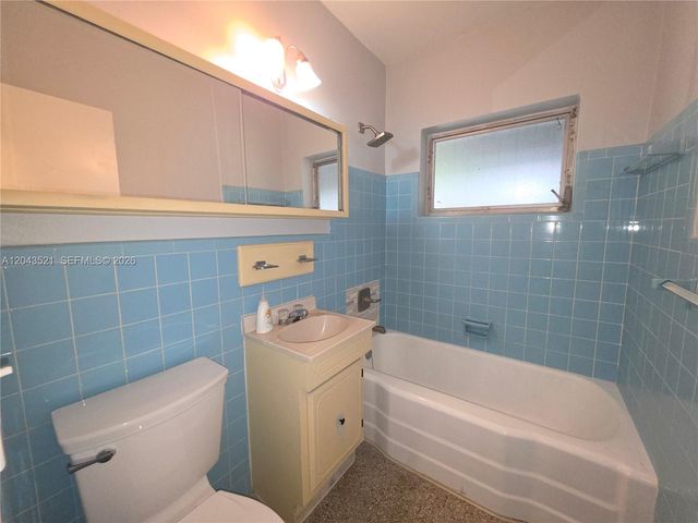 1215 NE 182nd St, North Miami Beach, FL 33162