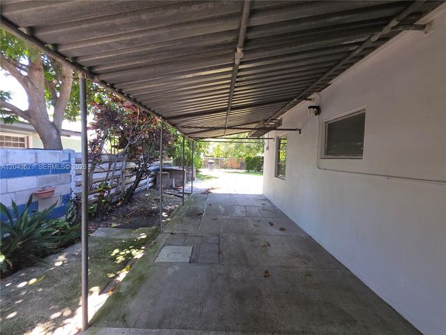 1215 NE 182nd St, North Miami Beach, FL 33162