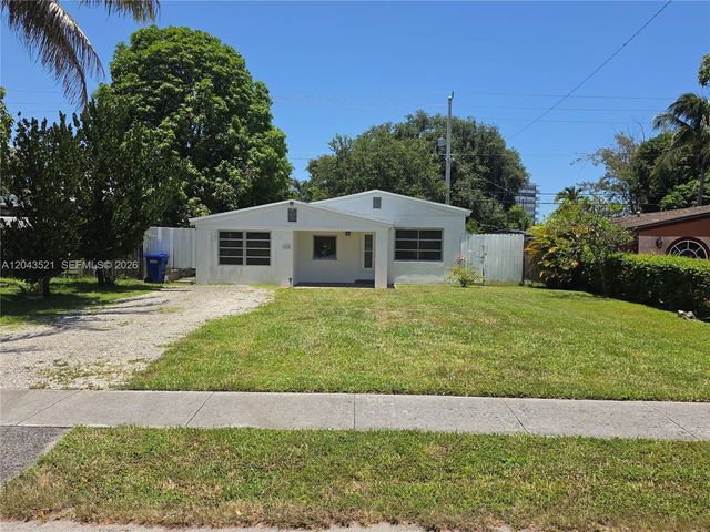 1215 NE 182nd St, North Miami Beach, FL 33162