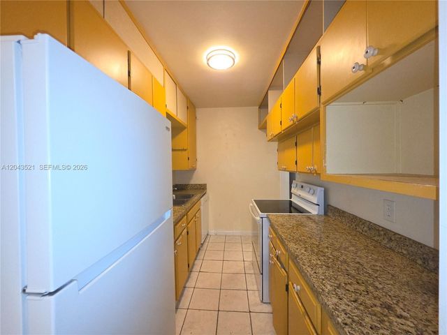 1215 NE 182nd St, North Miami Beach, FL 33162