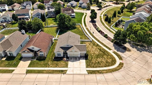 3200 Bentwater Place, St Charles, MO 63301