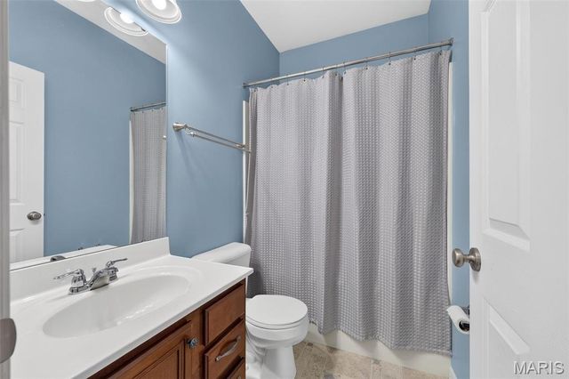 3200 Bentwater Place, St Charles, MO 63301