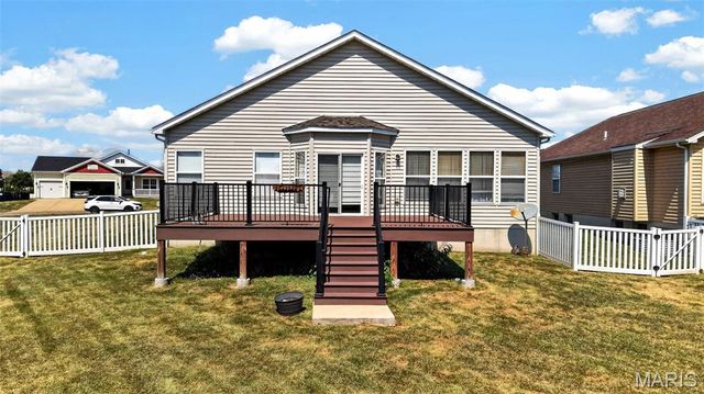 3200 Bentwater Place, St Charles, MO 63301