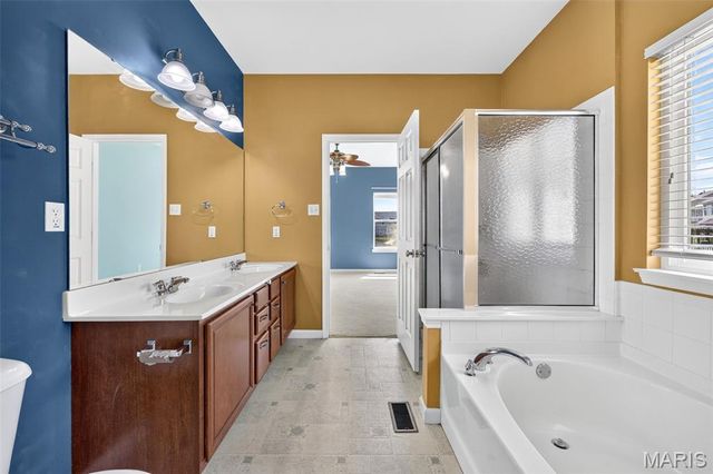 3200 Bentwater Place, St Charles, MO 63301