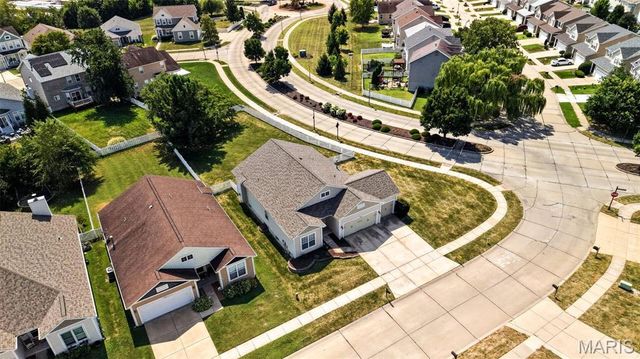 3200 Bentwater Place, St Charles, MO 63301