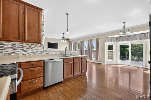 3200 Bentwater Place, St Charles, MO 63301