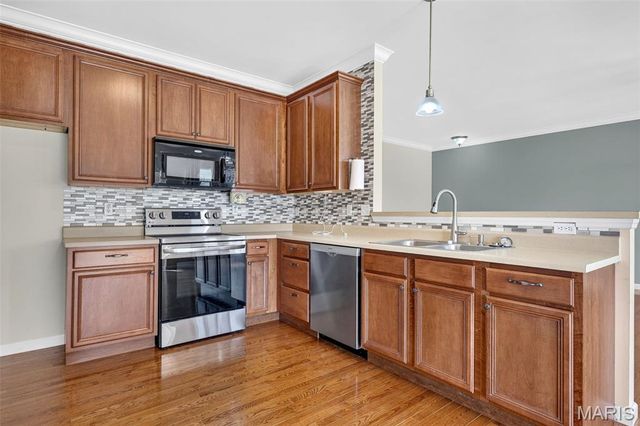 3200 Bentwater Place, St Charles, MO 63301