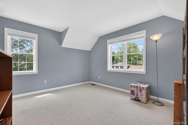 4 Bayberry Lane, Poughkeepsie, NY 12603
