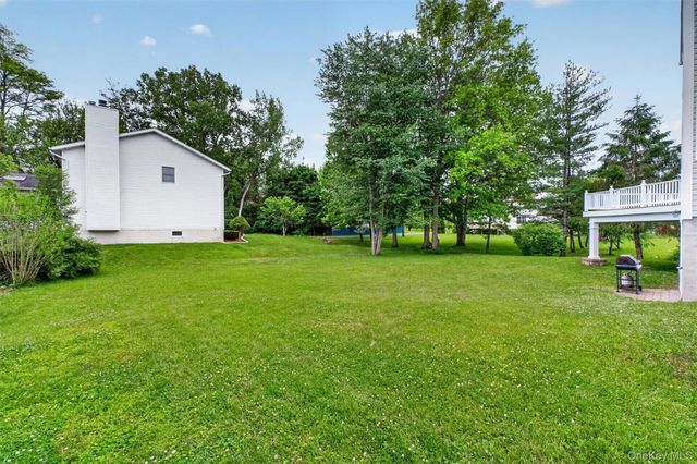 4 Bayberry Lane, Poughkeepsie, NY 12603