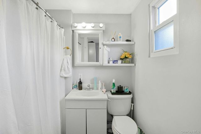 11 Woodland Avenue, New Rochelle, NY 10805